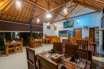 penida sunset ocean view bungalows