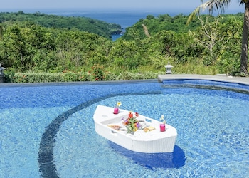 penida sunset ocean view bungalows