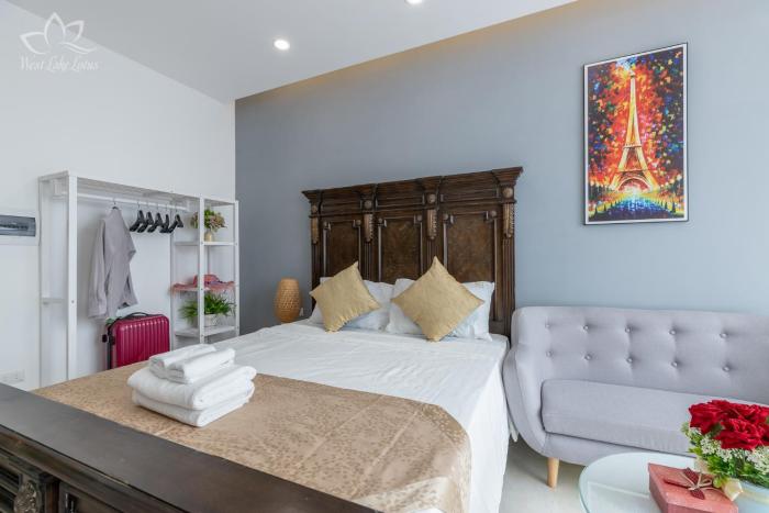 the lake view west lake lotus