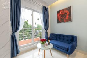 the lake view west lake lotus