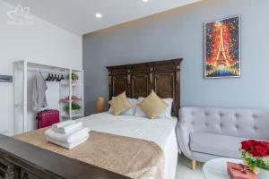 the lake view west lake lotus