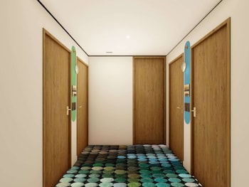 the clarence hotel sydney