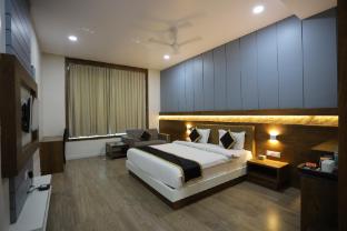 the grand astoria somnath