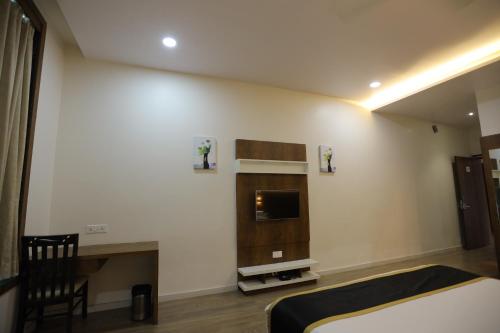 the grand astoria somnath