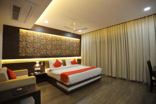 the grand astoria somnath