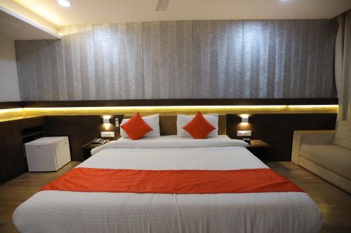the grand astoria somnath