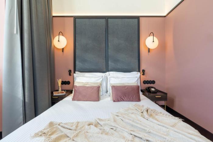 the editory riverside santa apolonia