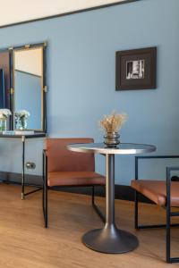 the editory riverside santa apolonia