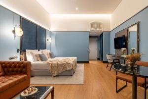 the editory riverside santa apolonia