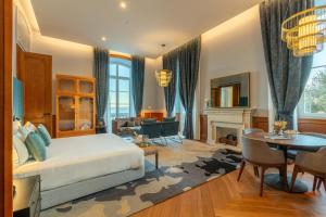 the editory riverside santa apolonia