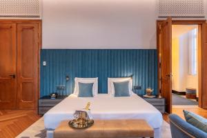 the editory riverside santa apolonia