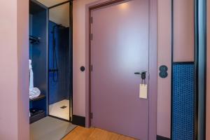 the editory riverside santa apolonia