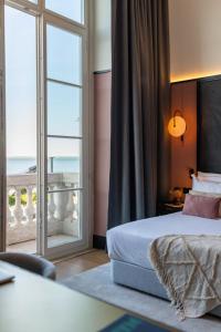 the editory riverside santa apolonia