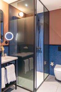 the editory riverside santa apolonia