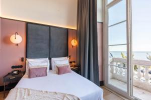 the editory riverside santa apolonia