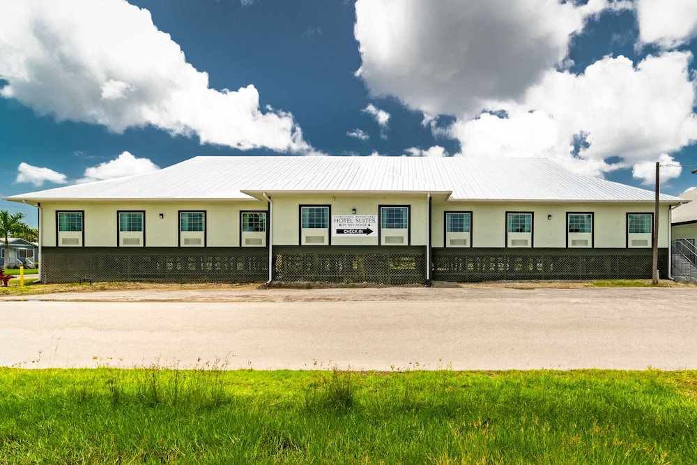 everglades adventures hotel suites by ivey house