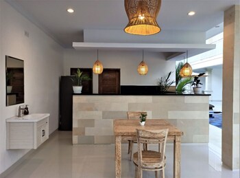 the eight bali