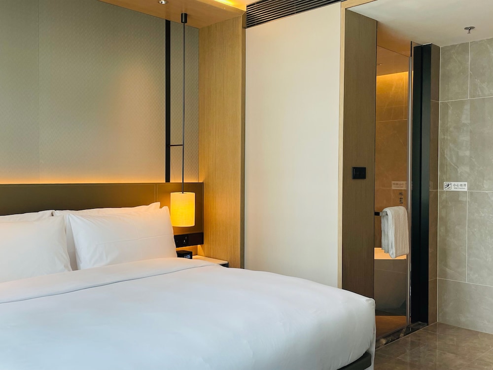the meixi lake changsha marriott executive apartments