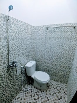 reddoorz near exit toll jatiwarna 2