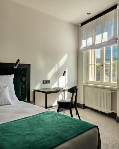 hotel liberte 33 bw premier collection