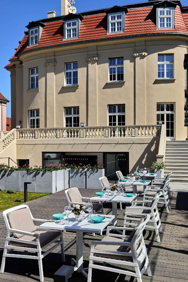 hotel liberte 33 bw premier collection