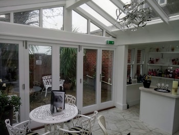 Jireh House,,3.5 star