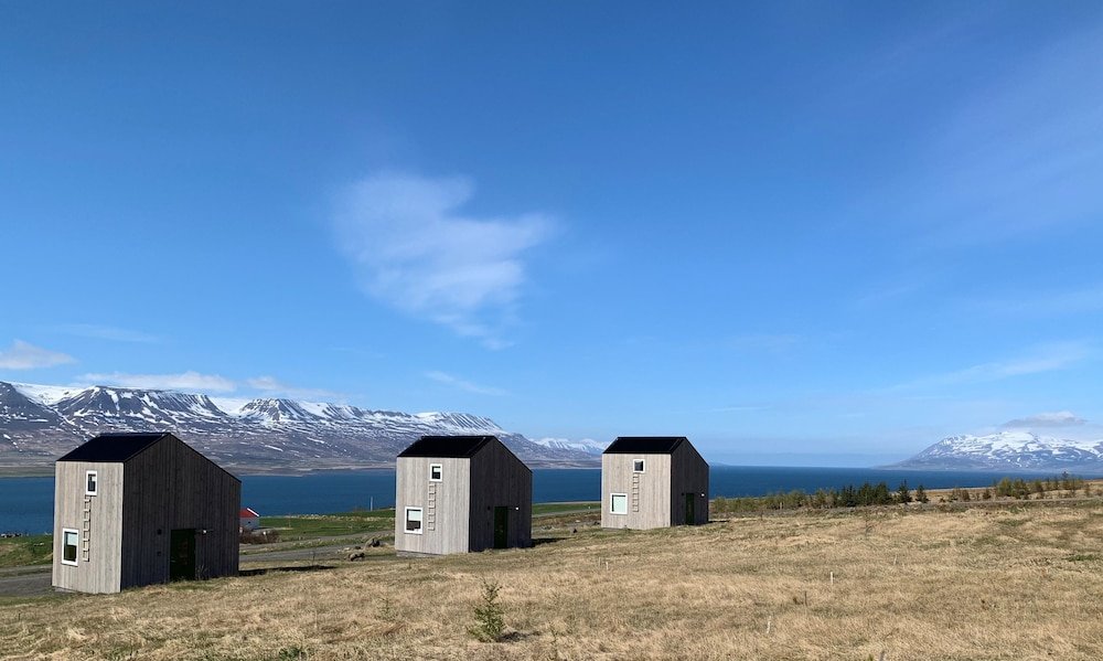 sunnuhlid houses