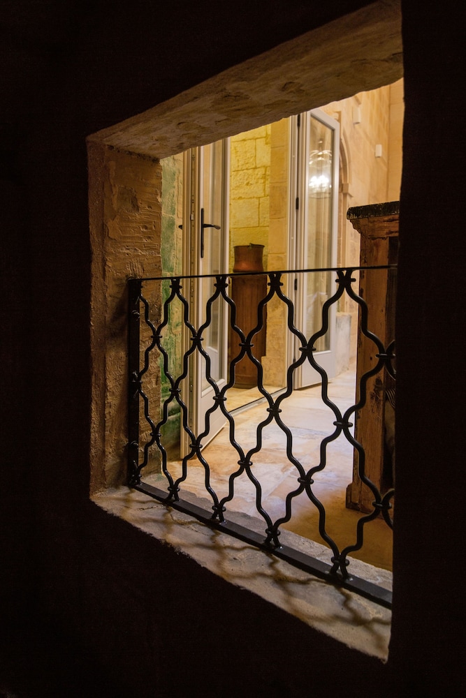 palazzino birgu host family bed and breakfast