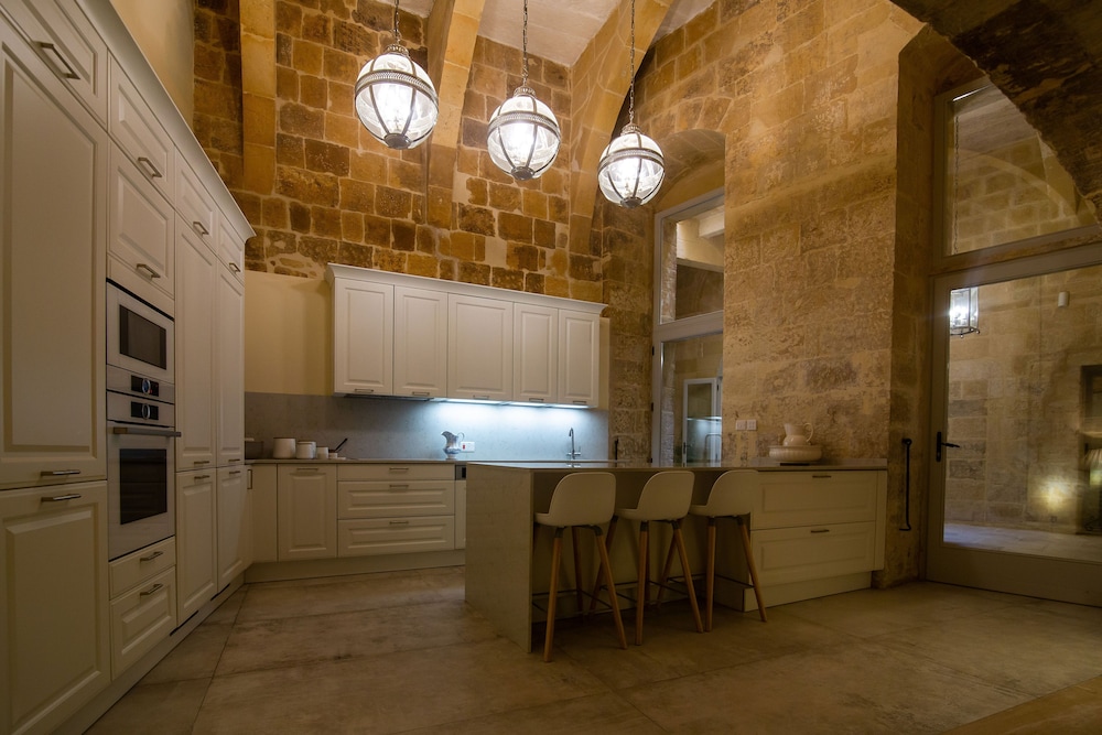 palazzino birgu host family bed and breakfast