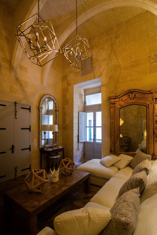palazzino birgu host family bed and breakfast