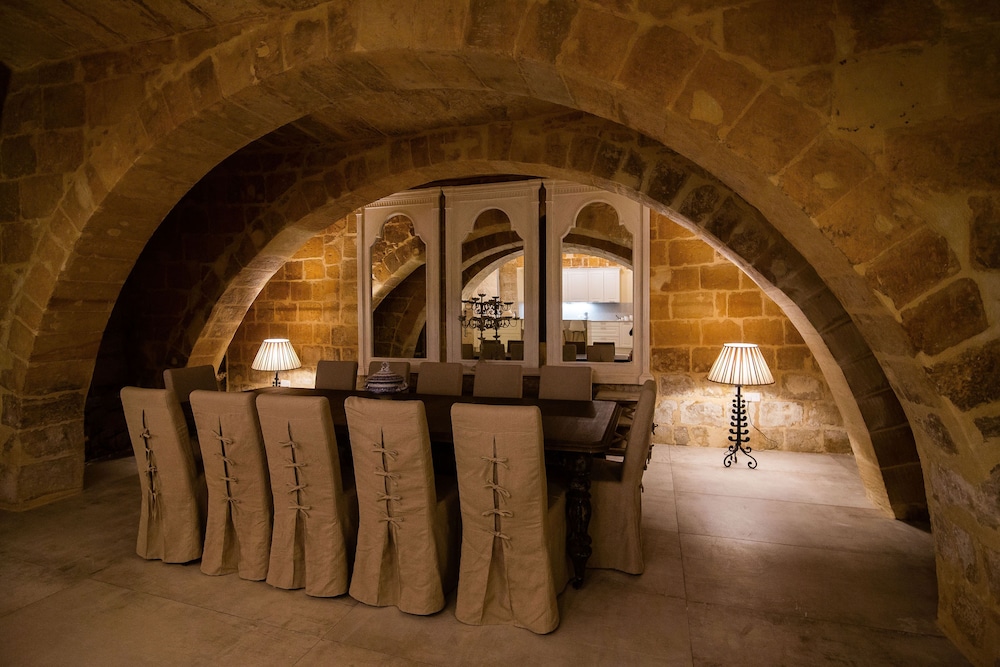 palazzino birgu host family bed and breakfast