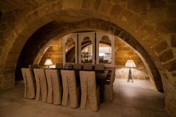 palazzino birgu host family bed and breakfast