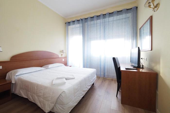 hotel laura
