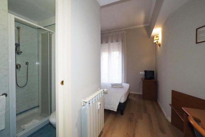 hotel laura