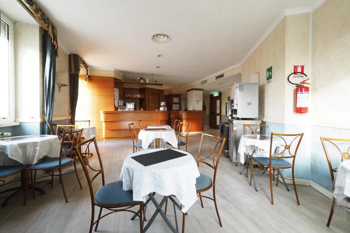 hotel laura