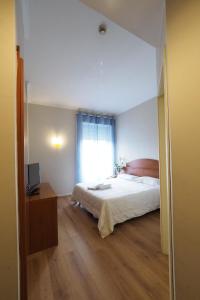 hotel laura