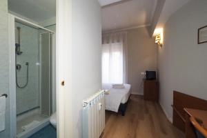 hotel laura