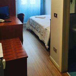hotel laura