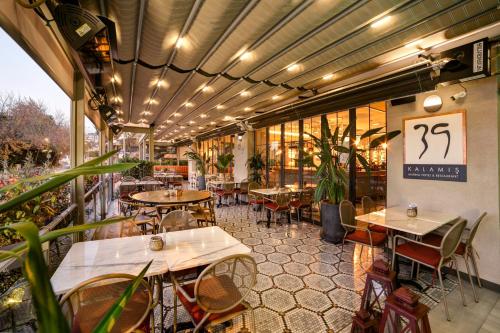 39 kalamis marina hotel
