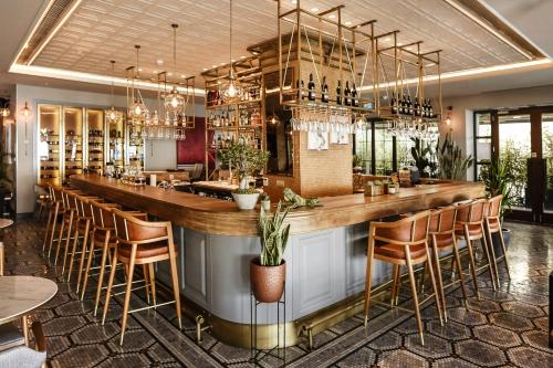 39 kalamis marina hotel