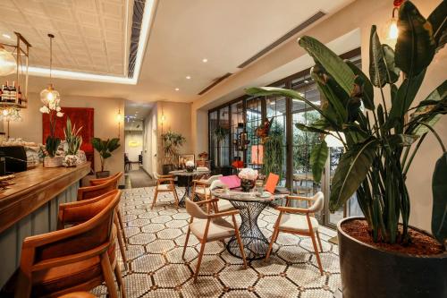 39 kalamis marina hotel