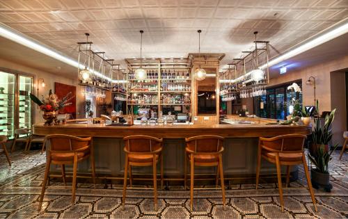 39 kalamis marina hotel