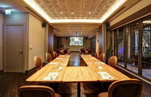 39 kalamis marina hotel