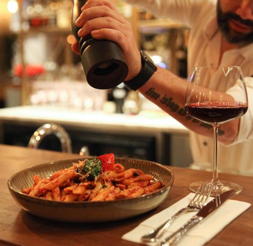 39 kalamis marina hotel