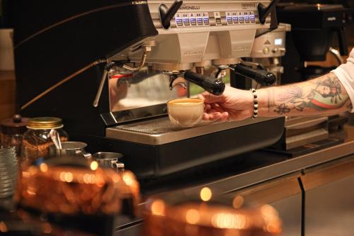 39 kalamis marina hotel