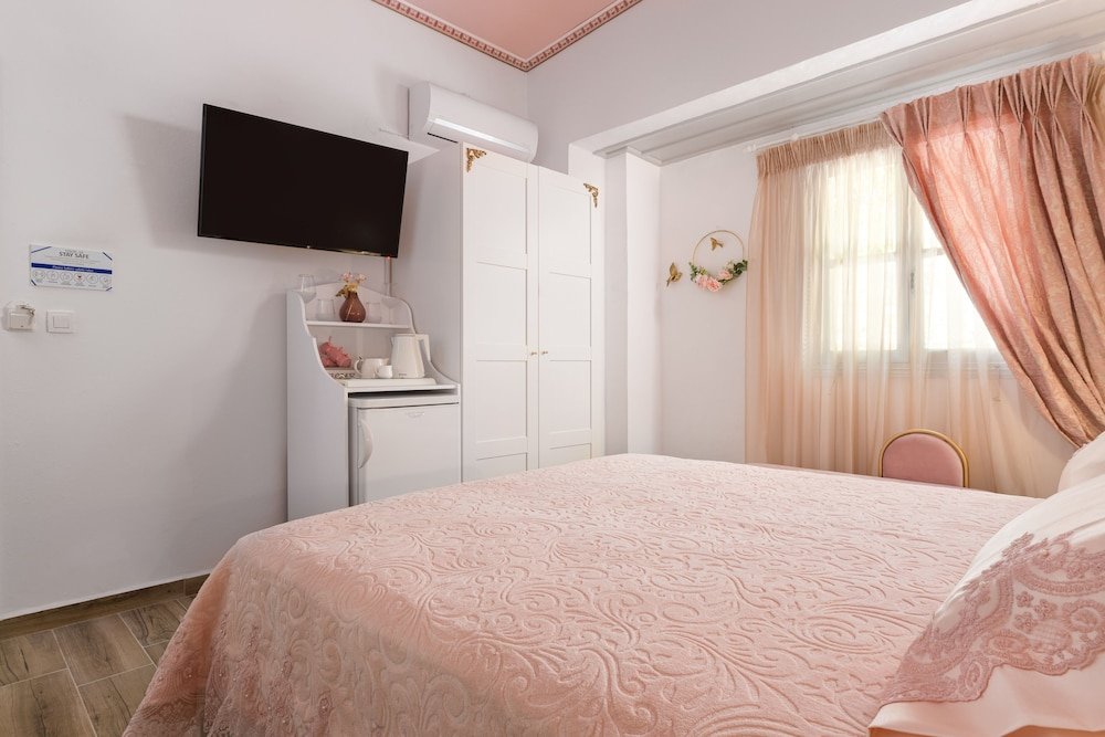 marikas deluxe rooms