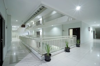 dparagon bukit sari