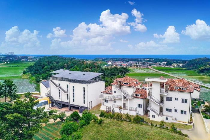 goseong belloci kids poolivilla