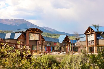 hotel indigo silverthorne an ihg hotel