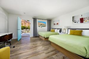 the skylark a palm springs hotel